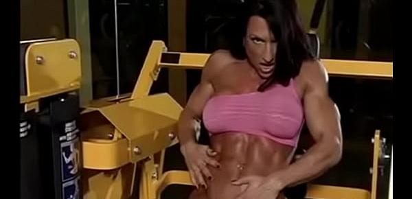  muscle queen ripped abs!